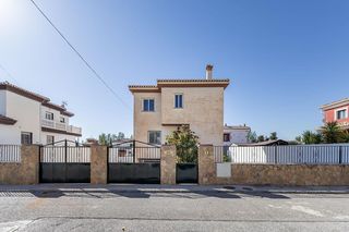 Chalet in Calle el toboso 9. Chalet independiente en otura