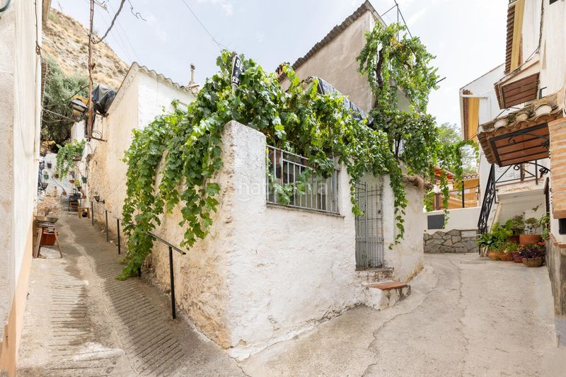 Foto b71e2116-2b6a-473d-8cbb-adc6cc7a2ca0. Casa bifamiliare in calle arriba 27 in Pinos Genil