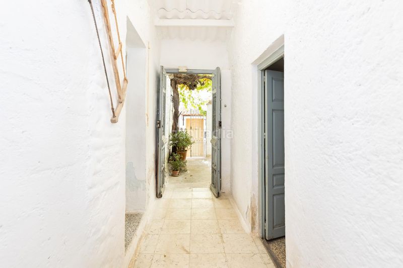 Foto bdc07db4-260e-47a2-9b0a-430c2e83792b. Casa bifamiliare in calle arriba 27 in Pinos Genil