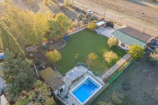 Chalet in Extrarradio. Vega, vida y hogar