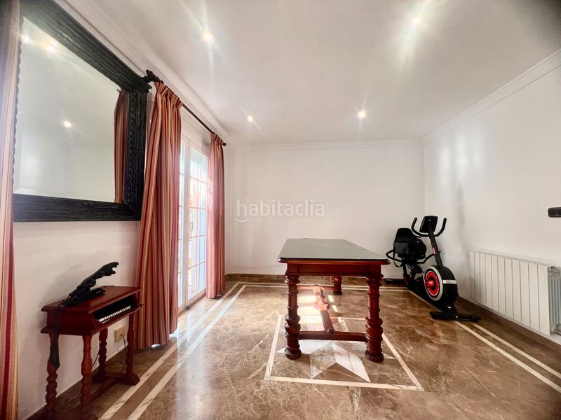 Foto 35b87a10-1085-48e6-bef7-459053a083ec. Casa con riscaldamento parcheggio in Barrio de Zaidín Granada