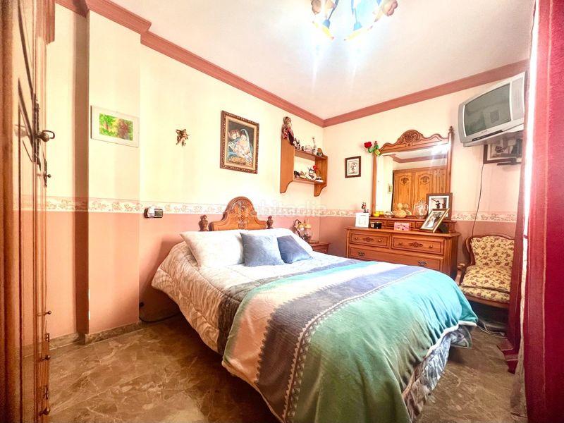 Foto 43005ea6-3ea6-49fd-b782-54f073341a6a. Casa con riscaldamento parcheggio in Barrio de Zaidín Granada