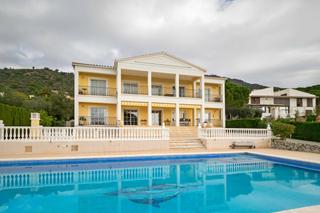Casa a Llevant. Fabulosa casa de lujo a la venta en urbanización olivars, pau