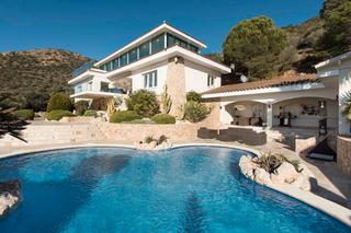 Casa  Nord. Espectacular villa de lujo con vistas a la bahia de roses en ven