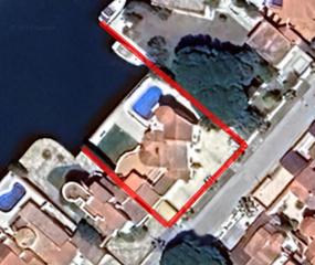 Casa a Cap-ras 54. Casa en venta con 25m de amarre en canal en empuriabrava. tu sue