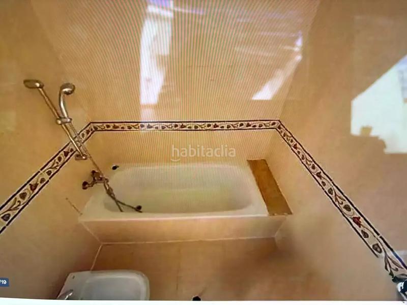 Foto 47e91a12-30ff-4580-bde6-1edc25c21016. Piso en montseny 56 piso con ocupas en venta en calle montseny, gerona en Girona