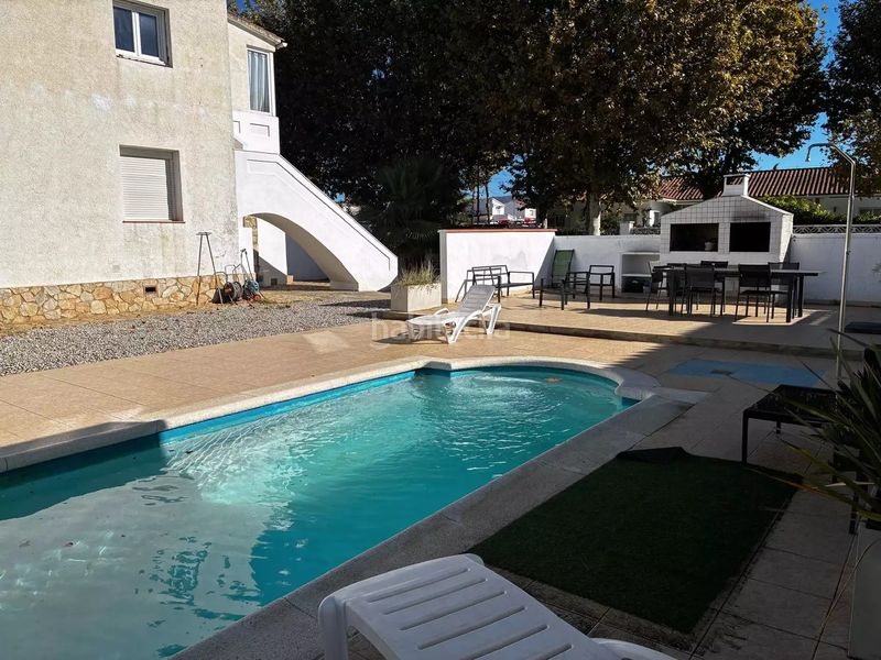 Foto cc86584e-f4b9-4204-a72b-4df4680b5648. Casa amb calefacció aparcament piscina a Carlit - Montseny Empuriabrava