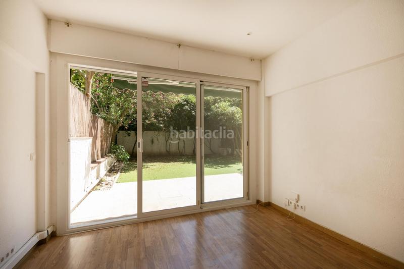 Foto 22f62a23-f3b6-4637-8322-fcc6db83364a. Piso adoshomes presenta en exclusiva esta planta baja con jardín de 108m2 con gran potencial en una de las zonas más exclusivas de barc en Barcelona
