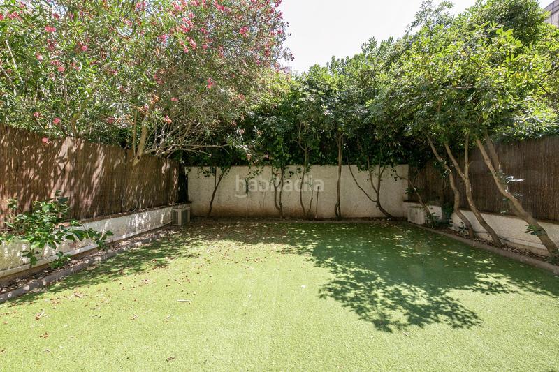 Foto 271dfda8-fc04-48d5-bc47-2930d69be614. Piso adoshomes presenta en exclusiva esta planta baja con jardín de 108m2 con gran potencial en una de las zonas más exclusivas de barc en Barcelona