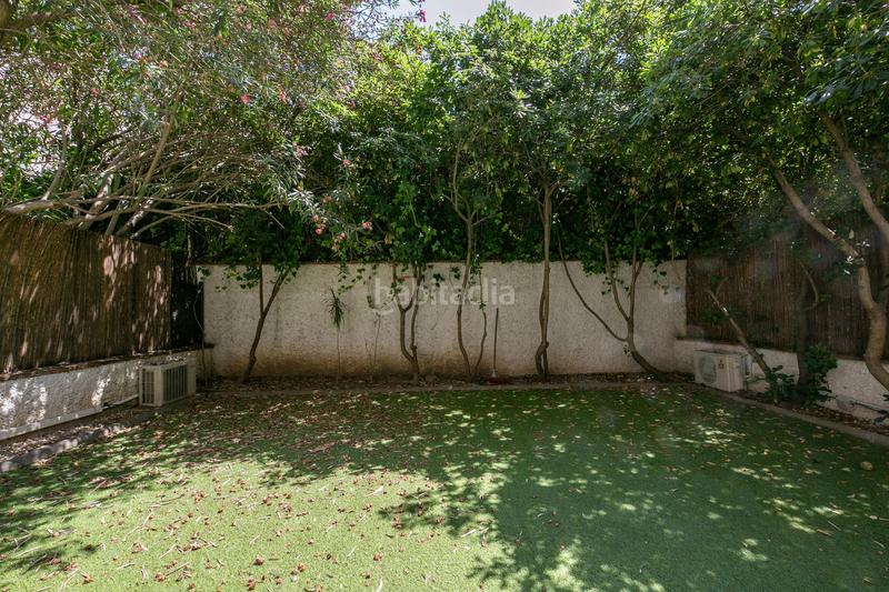 Foto 2dbb8481-ef36-4338-a774-089c7b32e7ac. Piso adoshomes presenta en exclusiva esta planta baja con jardín de 108m2 con gran potencial en una de las zonas más exclusivas de barc en Barcelona