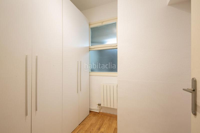 Foto 72b02a87-1d7f-49a8-9618-11c1664ffa93. Piso adoshomes presenta en exclusiva esta planta baja con jardín de 108m2 con gran potencial en una de las zonas más exclusivas de barc en Barcelona