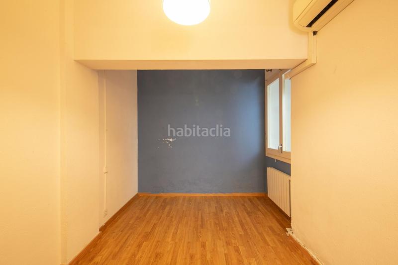 Foto 73a1af16-3b4b-4c12-9bc2-4054266a47e3. Piso adoshomes presenta en exclusiva esta planta baja con jardín de 108m2 con gran potencial en una de las zonas más exclusivas de barc en Barcelona