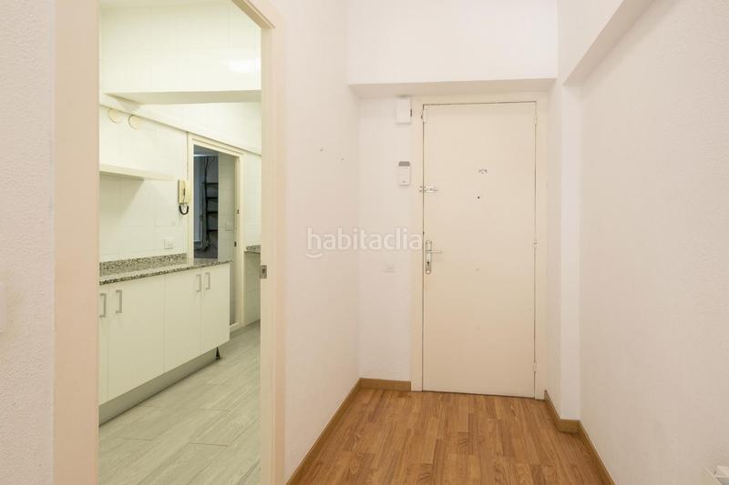 Foto a97bfe41-e160-4391-aed3-a43c0df9bcc3. Piso adoshomes presenta en exclusiva esta planta baja con jardín de 108m2 con gran potencial en una de las zonas más exclusivas de barc en Barcelona