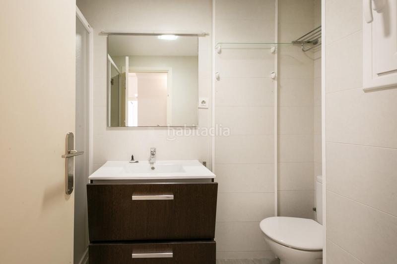 Foto d1308d8a-924b-447c-bfa8-05929a6379e5. Piso adoshomes presenta en exclusiva esta planta baja con jardín de 108m2 con gran potencial en una de las zonas más exclusivas de barc en Barcelona