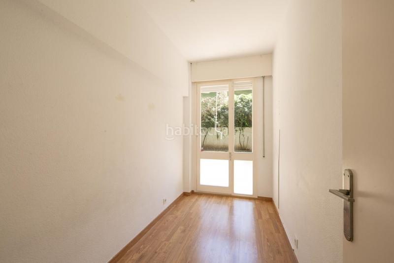 Foto d52da166-d45c-4fd5-9173-cda5aaaf27ae. Piso adoshomes presenta en exclusiva esta planta baja con jardín de 108m2 con gran potencial en una de las zonas más exclusivas de barc en Barcelona