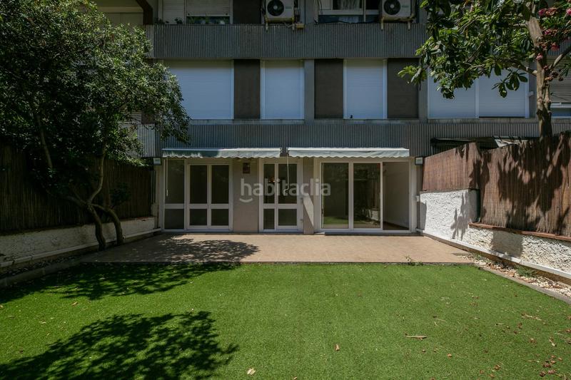 Foto ea7a1ddc-9ea2-4f89-8c27-d4fbfe740cbd. Piso adoshomes presenta en exclusiva esta planta baja con jardín de 108m2 con gran potencial en una de las zonas más exclusivas de barc en Barcelona