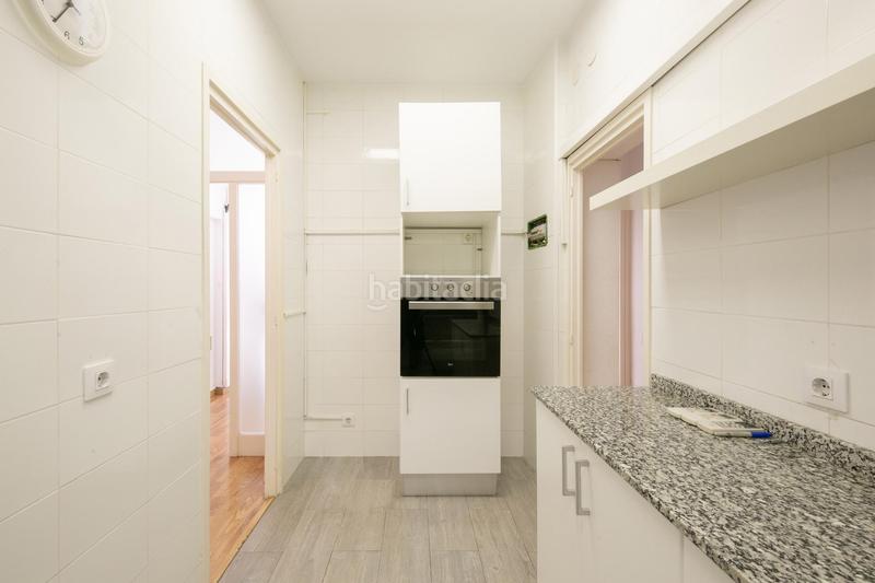 Foto f395eb4b-af8b-42b7-a3ad-0519ad6801ef. Piso adoshomes presenta en exclusiva esta planta baja con jardín de 108m2 con gran potencial en una de las zonas más exclusivas de barc en Barcelona