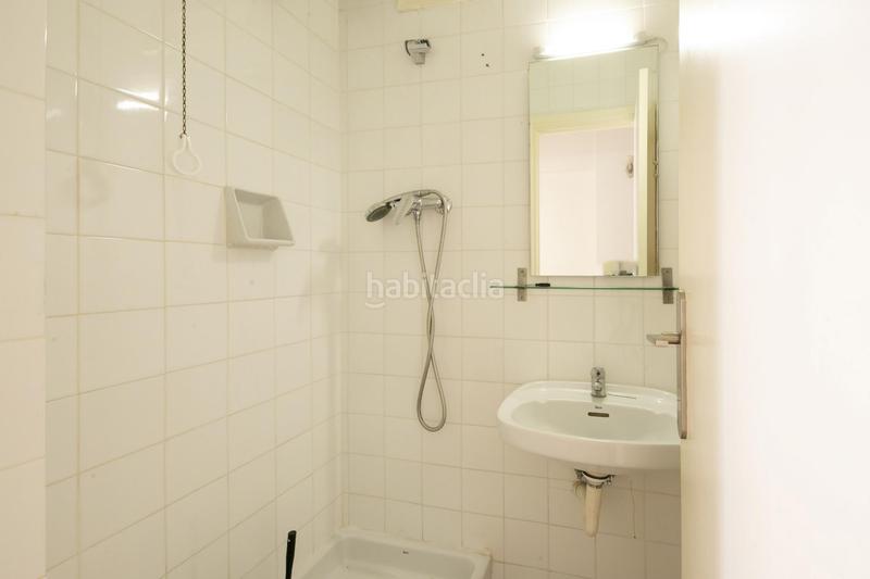 Foto fe7c53de-717c-46c8-8928-c3aab3605da3. Piso adoshomes presenta en exclusiva esta planta baja con jardín de 108m2 con gran potencial en una de las zonas más exclusivas de barc en Barcelona