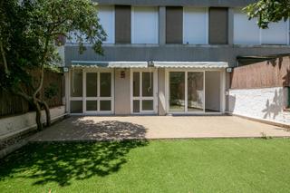 Pis  Del doctor ferran. Adoshomes presenta en exclusiva esta planta baja con jardn de 1