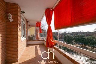 Apartament  307. Tercer piso a la venta con piscina en montmar bajo