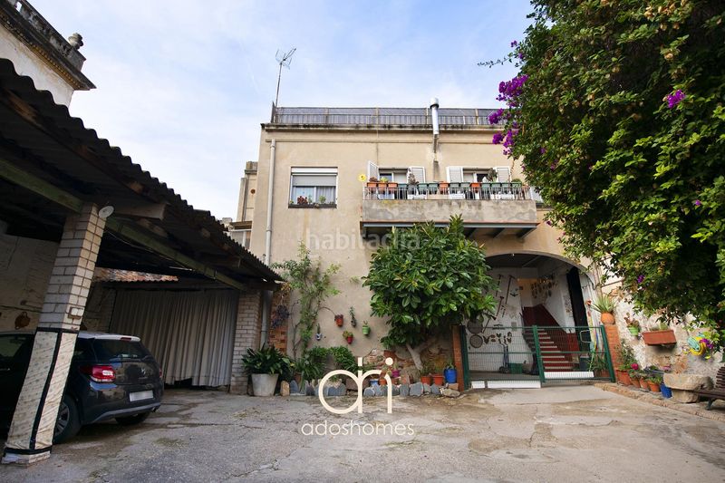 Foto d6abd960-3444-4f3a-883d-1891f3af9d68. Masia amb aparcament a Centre Sant Boi de Llobregat