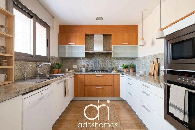 Foto 56418836-976c-4703-a35e-769394e532a8. Casa con riscaldamento parcheggio piscina in les botigues de Sitges Sitges