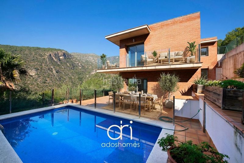 Foto 5e5e514f-80ae-4046-91f7-02d44d880779. Casa con riscaldamento parcheggio piscina in les botigues de Sitges Sitges