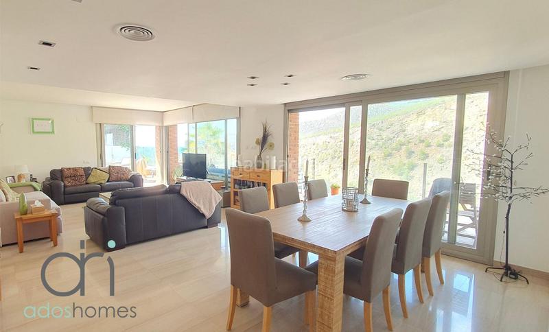 Foto 6678a4d0-3040-47e7-ac75-790a508fcd5d. Casa amb calefacció aparcament piscina a les botigues de Sitges Sitges