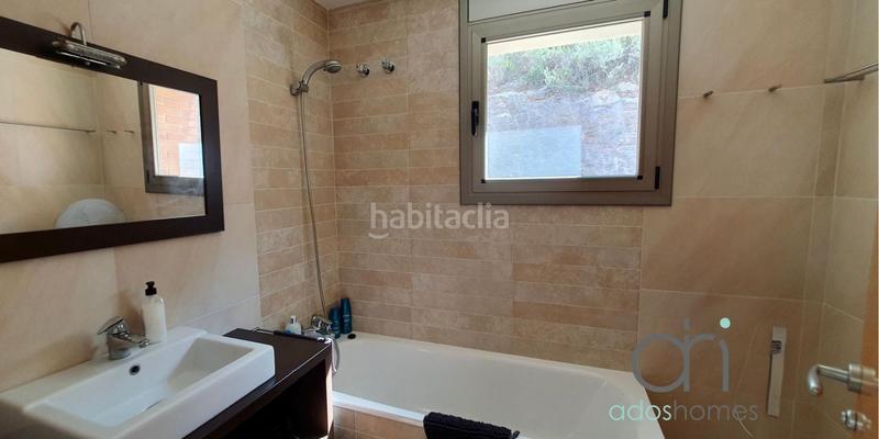 Foto 9fff4f6b-2fb4-4a7e-857f-6f2390a99432. Casa amb calefacció aparcament piscina a les botigues de Sitges Sitges