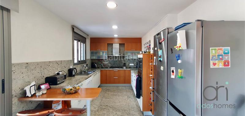 Foto f51e9f5d-d8f0-42f4-b0ea-f6a820b17f9a. Casa amb calefacció aparcament piscina a les botigues de Sitges Sitges