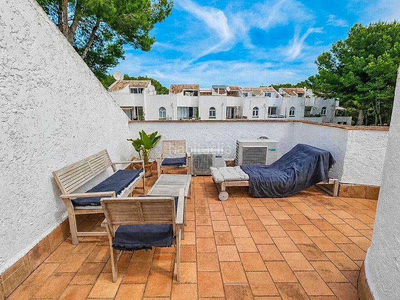 Foto 69e0ed35-33e3-4842-98f7-0c181ad29817. Casa aparellada amb aparcament piscina a Sol de Mallorca Calvià