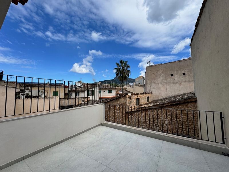 Foto a666b388-17a9-40b3-9a98-66c6a191b6e2. Casa aparellada amb calefacció aparcament a Sóller