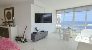 Apartment in Calvià Poble. Apartamento en primera línea con acceso directo al mar  iiietas
