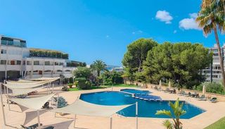 Apartament a Portals Nous. Apartamento en primera línea de la marina y con vistas al mar y