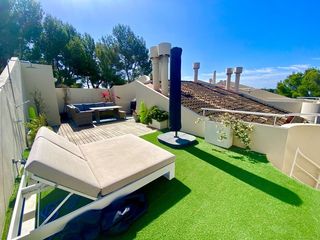 Dachwohnung in Calvià Poble. Elegante ático con terraza privada en la azotea situado en bendi