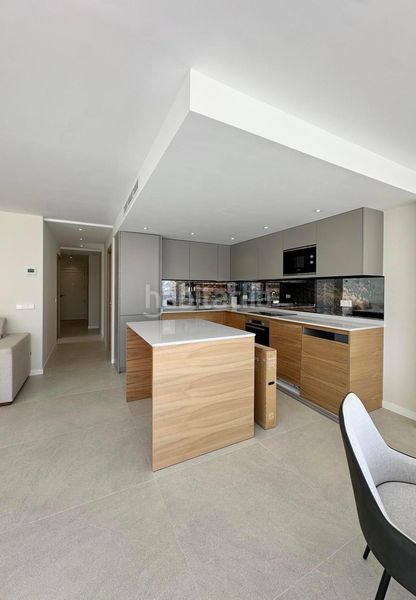 Foto 31313a25-6d1f-401a-a3ee-6e07322d56b9. Apartament amb aparcament piscina a Portals Nous Calvià