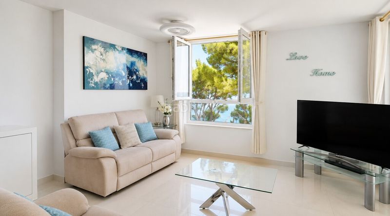 Foto dea29326-d940-4ba9-8a8a-39b5d02503c7. Apartament amb piscina a Cas Català-Illetes Calvià