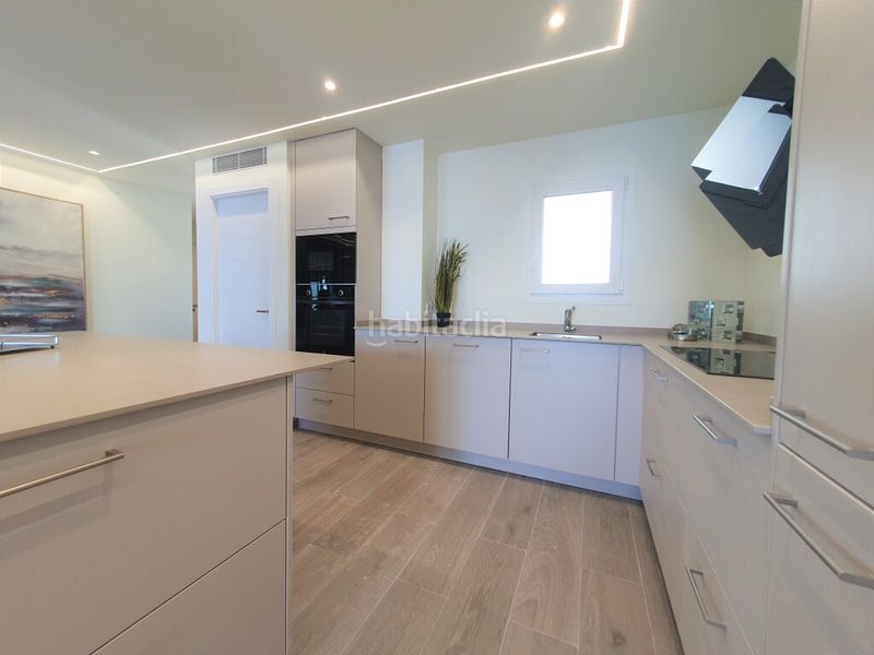 Foto 18b5114a-64f8-45f8-b42b-fda7b823b390. Apartament amb aparcament a Cala Major Palma de Mallorca