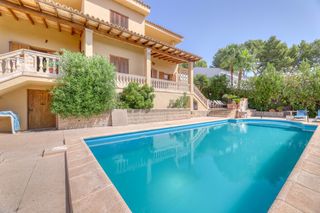 Chalet in Costa d´en Blanes. Villa unifamiliar con vistas al mar situada en costa den blanes