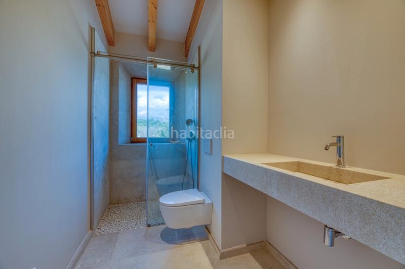 Foto b251327c-420c-4e6a-98f9-56e1033aecc2. Masia amb calefacció aparcament piscina a Alaró