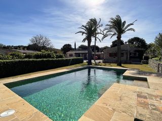 Bauernhof in Pollença Poble. Exclusiva finca rústica con viñedo privado en pollensa, mallorca