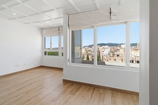 Penthouse in Plaça dels Patins. Ático a llave en mano con un espacio exterior excepcional en pla