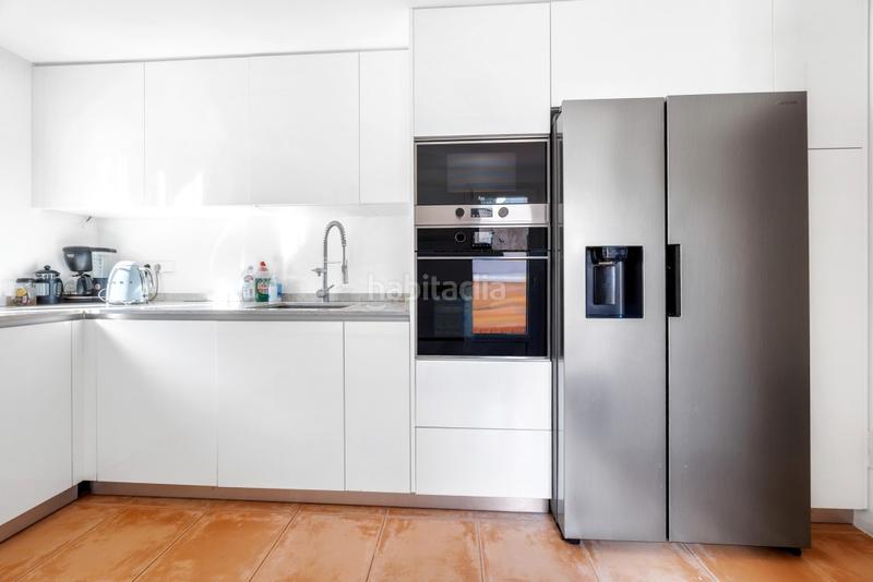 Foto 15621cde-bb8f-45e8-8346-acf53fbb6cb7. Dúplex amb aparcament piscina a Portals Nous Calvià