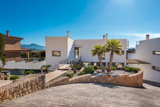 Chalet in Port de Pollença. Excepcional chalet independiente con vistas al mar en port de po
