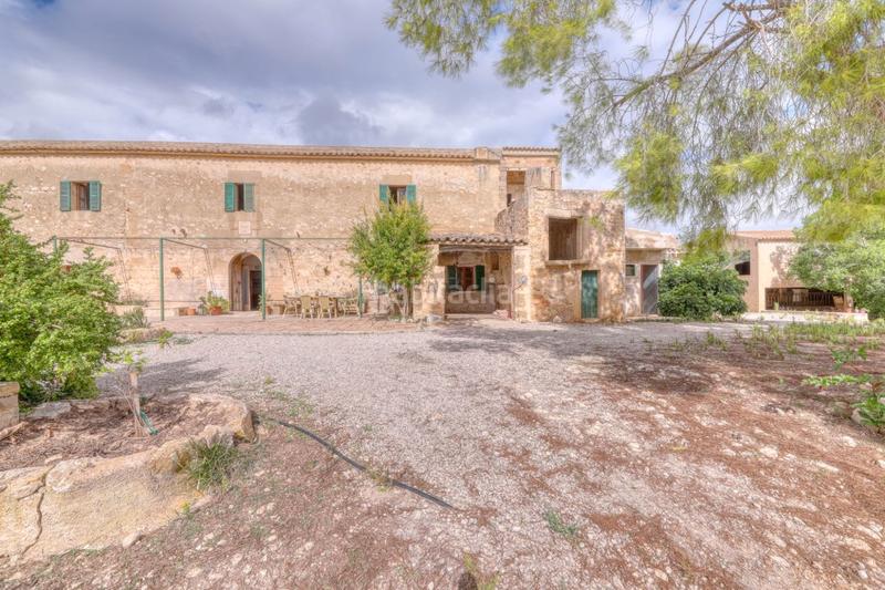 Foto c7a20b1e-4045-418b-bfd1-8c18c8e59d0d. Masía finca rústica con gran potencial de desarrollo en Porreres