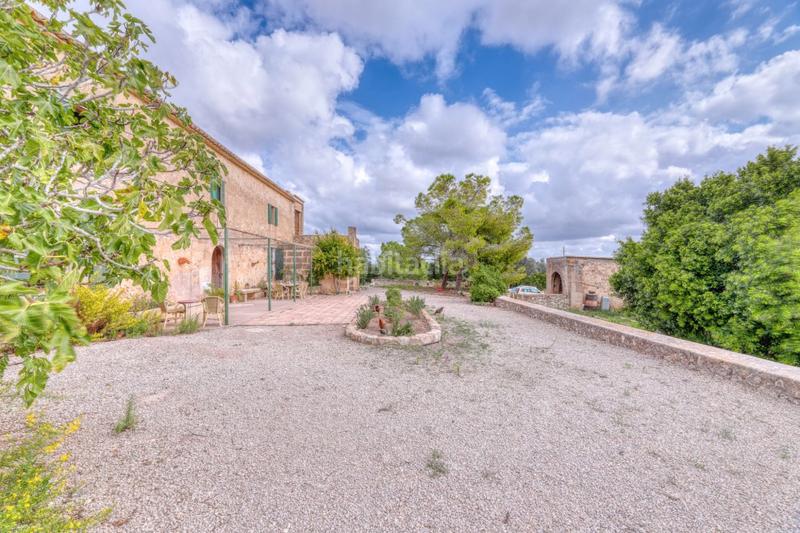 Foto f631868e-f60d-4113-b5d3-b7572b62e0b2. Masía finca rústica con gran potencial de desarrollo en Porreres