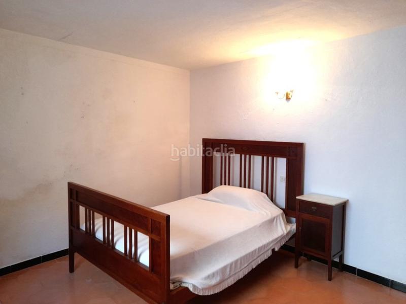 Foto a1a9327d-8793-407c-8eb2-835806e9ce95. Casa pareada casa de pueblo con potencial ilimitado en pollenca pueblo. en Pollença