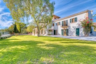 Chalet in Gènova. Histórica finca real con vistas panorámicas al mar y licencia de