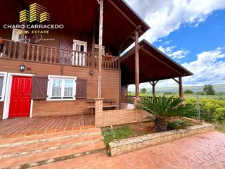 Chalet  Camí de la redonda. Encantador chalet de madera en zona residencial de canals (valen
