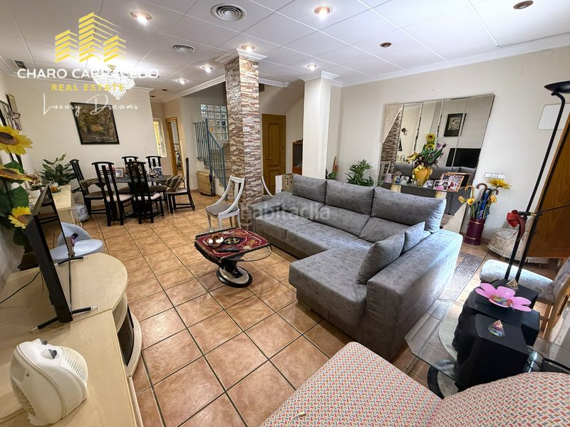 Foto a091bb0f-86cd-4e49-85c1-6467c6c75fca. Casa adossada a Albal